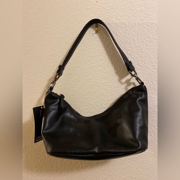 No Boundaries Hobo Bag Black - Picture 4 of 5